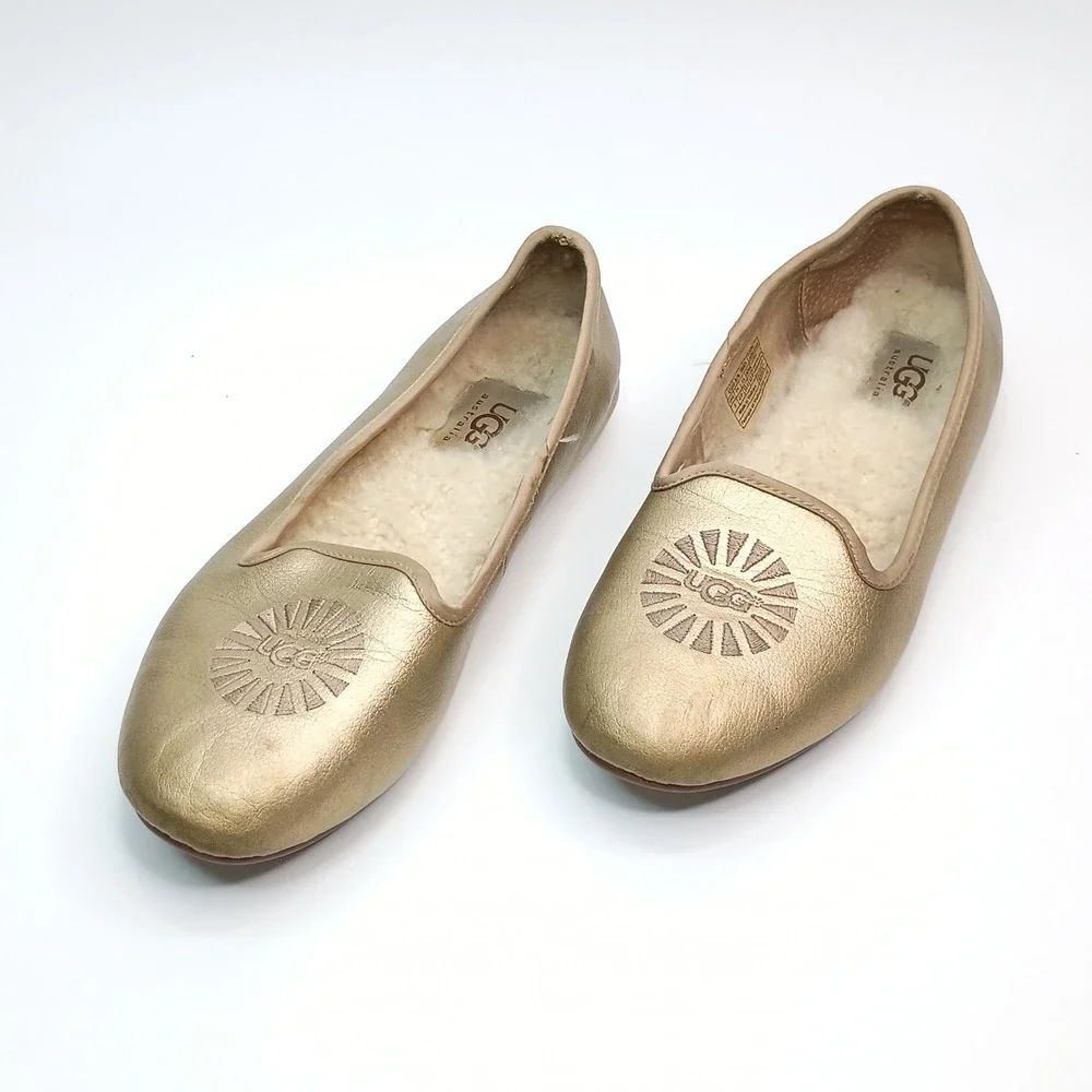 UGG Sheepskin Flat Kids Size 3 Gold Metallic Leather Sheepskin Lined 1004462K